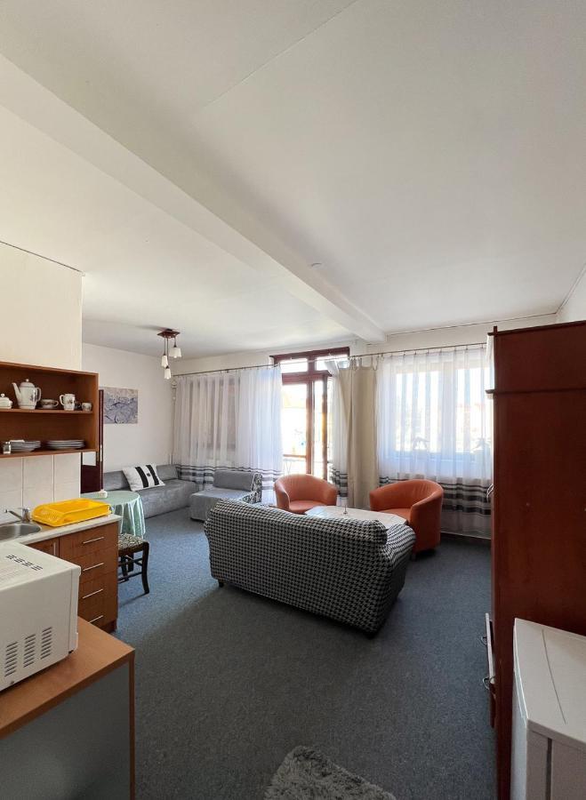 2- Izbovy Apartman Kajka V Penzion Trstena Exterior photo